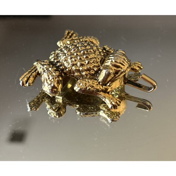 VTG Gold Frog Pin Brooch Small Perfect for Hats, Lapels, Bags etc - Picture 2 of 7
